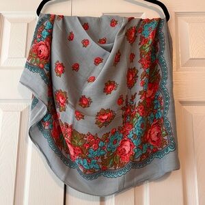 I Love H81 Gray & Pink Square Scarf